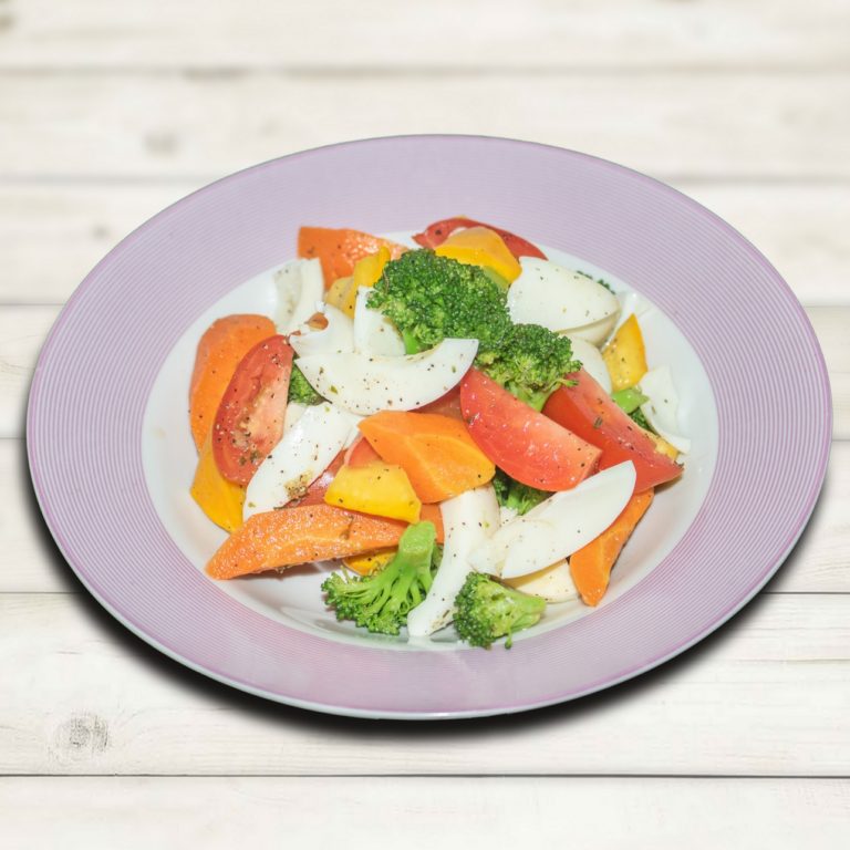 STEAMED VEGETABLE SALAD WITH EGG