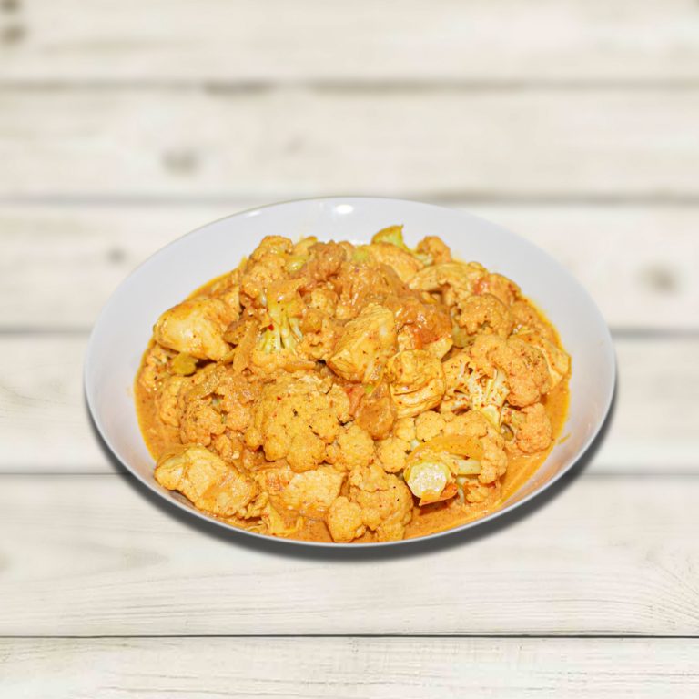 CAULIFLOWER AND CHICKEN CURRY