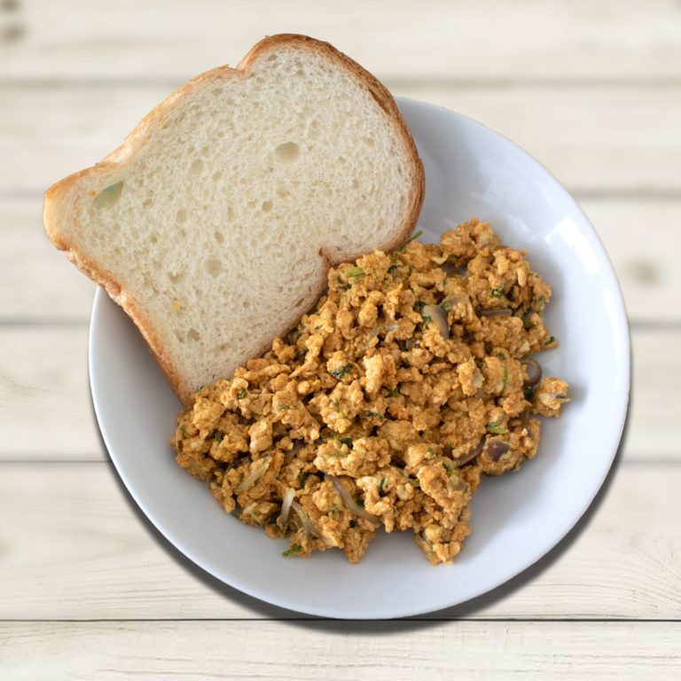 FLATBREAD SCRAMBLED EGG CURRY￼