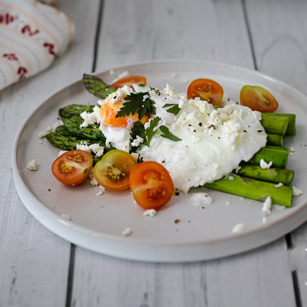 Poached Eggs on Asparagus